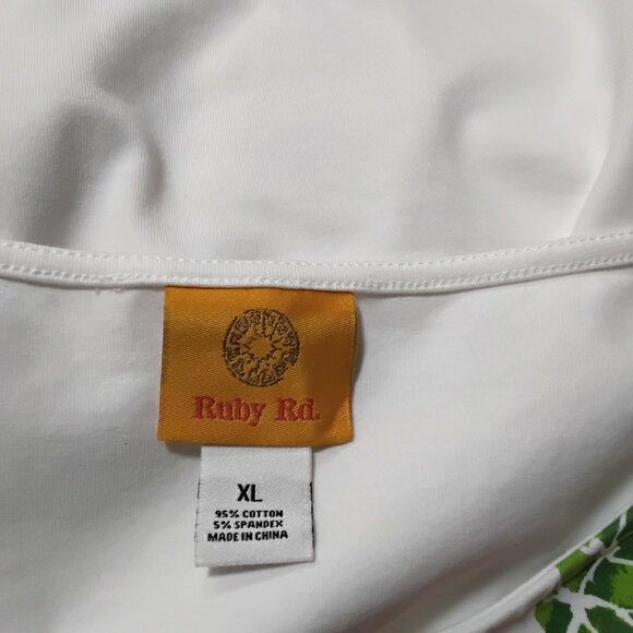 💕2 For $20💕 Ruby Rd Pink and White 3/4 Sleeve Blouse - Picture 4 of 4